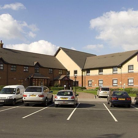 Premier Inn Barnsley Wombwell Exterior foto
